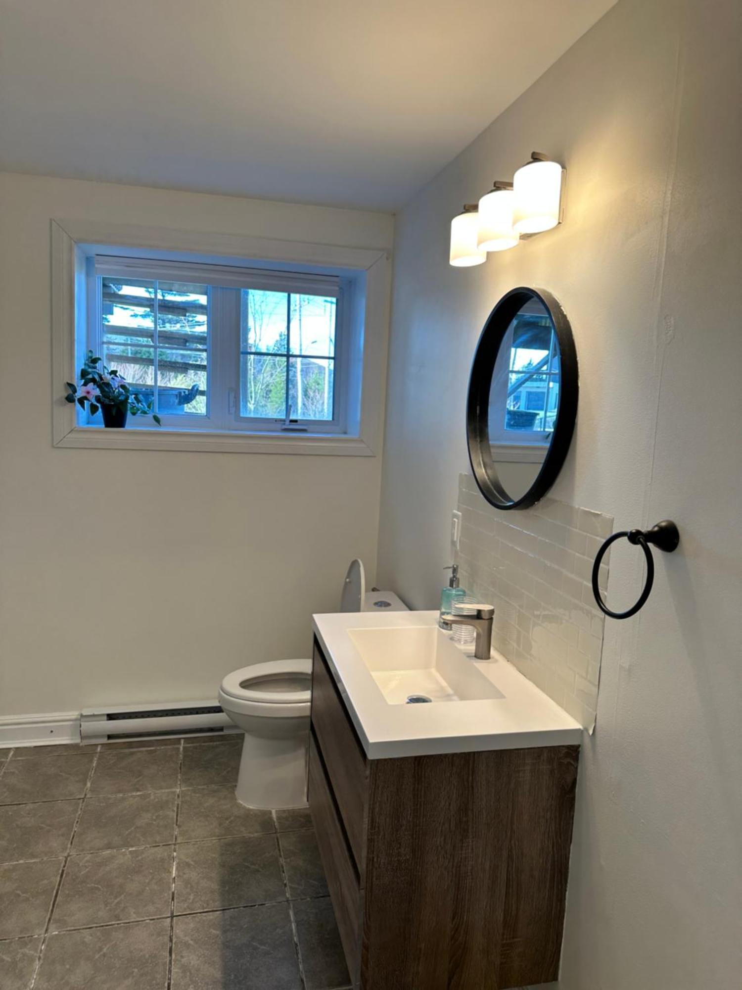 Central Halifax One Bedroom Apartment In Clayton Park Exteriör bild